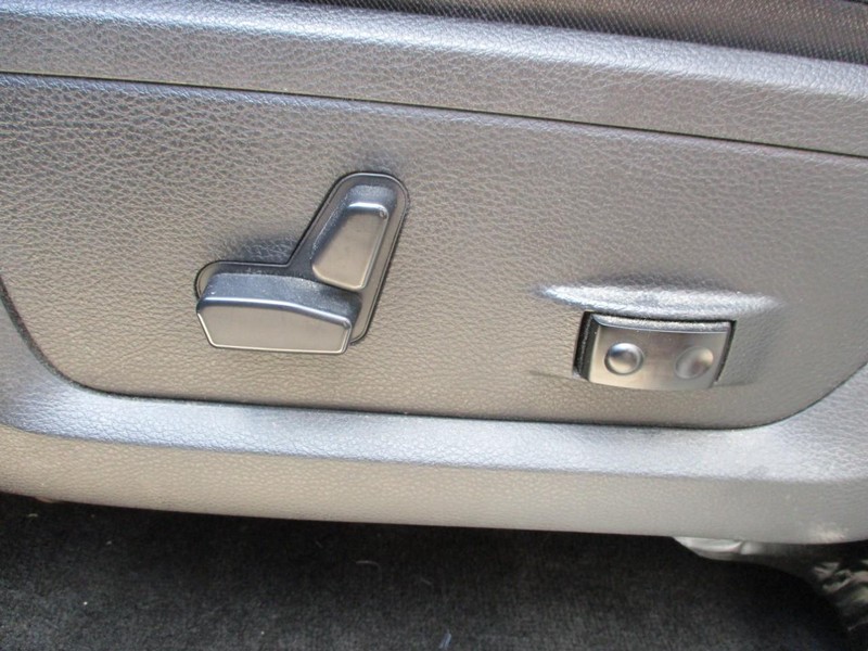 Ram 1500 Vehicle Image 11