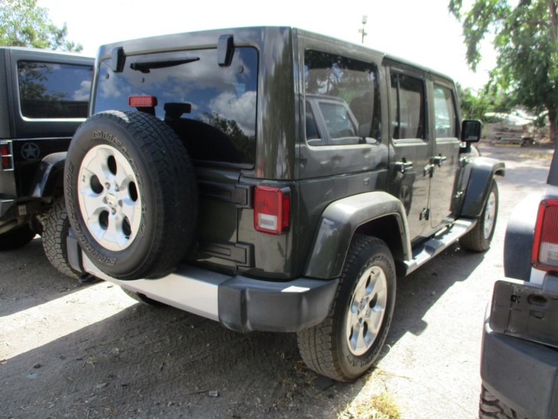 Jeep Wrangler Unlimited Vehicle Image 04