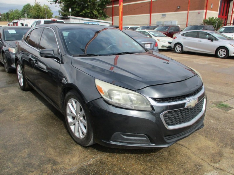 Chevrolet Malibu Vehicle Image 02