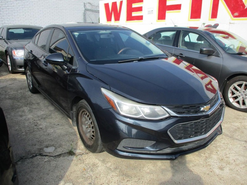 Chevrolet Cruze Vehicle Image 02