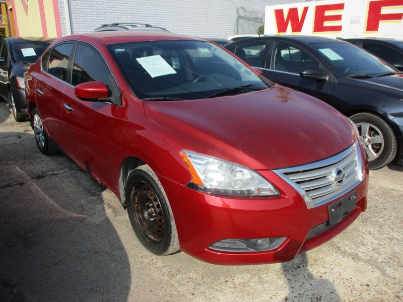 Nissan Sentra Vehicle Image 02