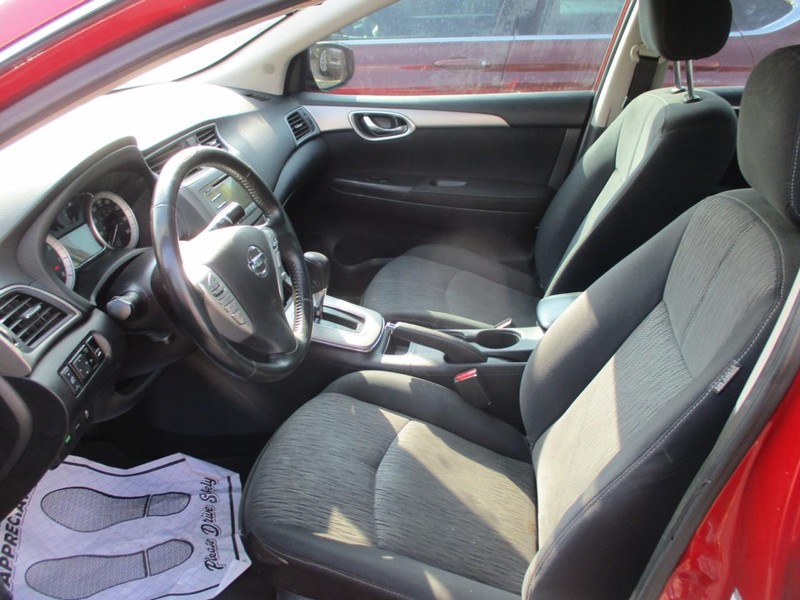 Nissan Sentra Vehicle Image 07