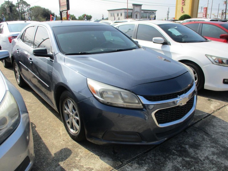 Chevrolet Malibu Vehicle Image 02