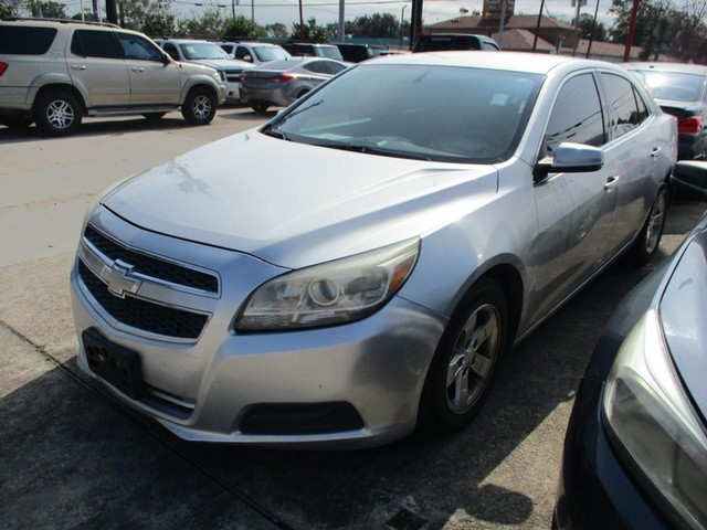 more details - chevrolet malibu