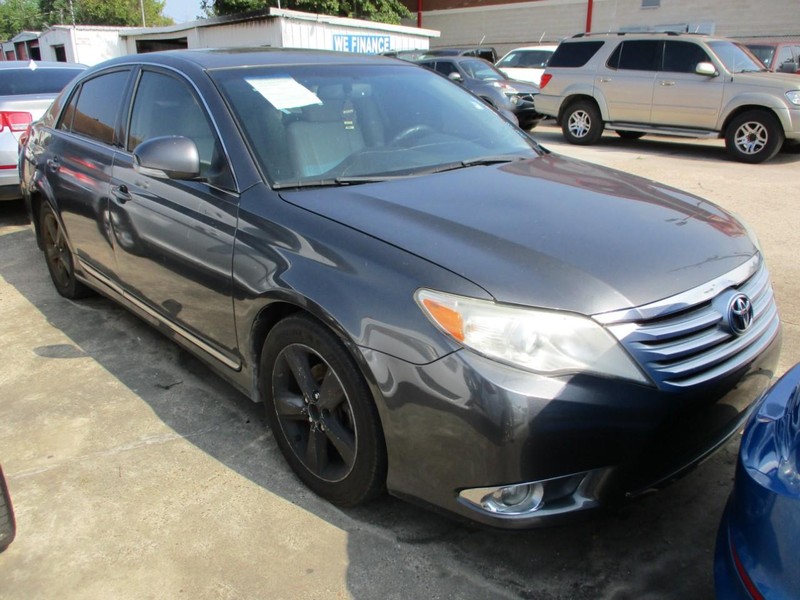 Toyota Avalon Vehicle Image 02