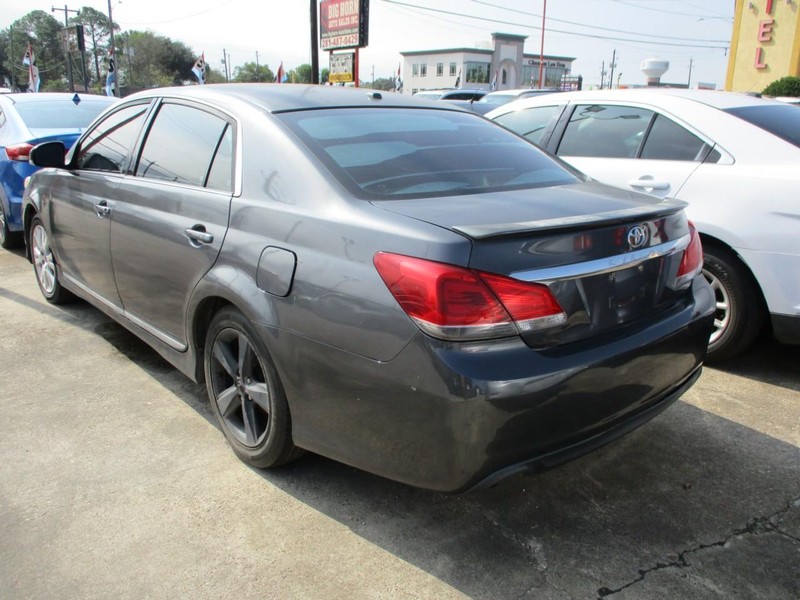 Toyota Avalon Vehicle Image 04