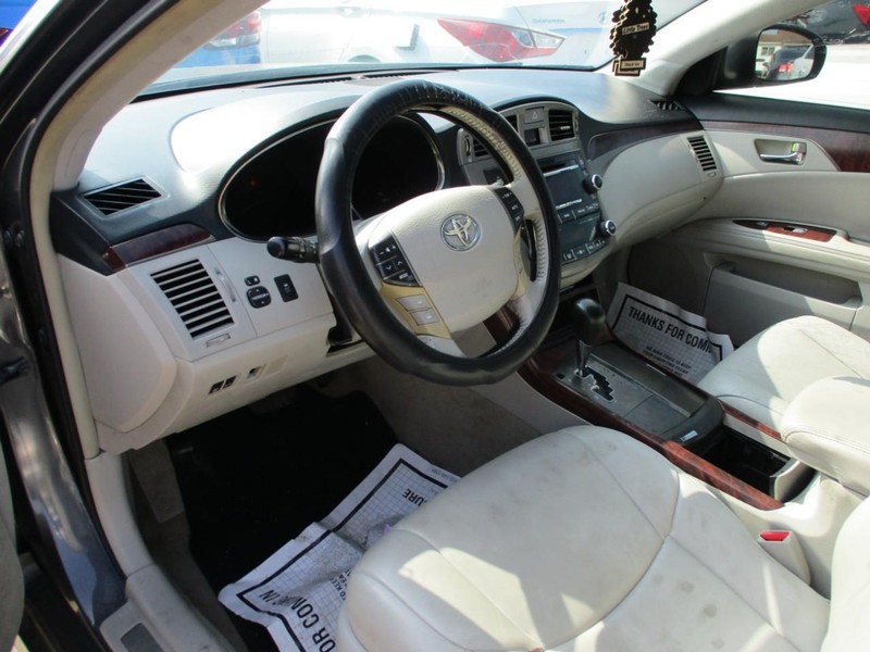 Toyota Avalon Vehicle Image 05