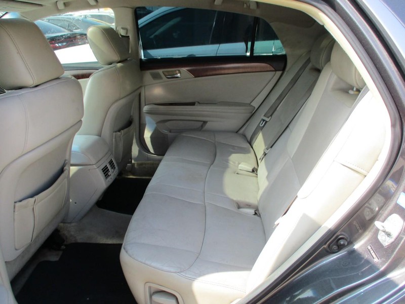 Toyota Avalon Vehicle Image 07