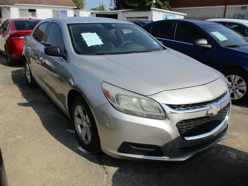 Chevrolet Malibu Vehicle Image 02