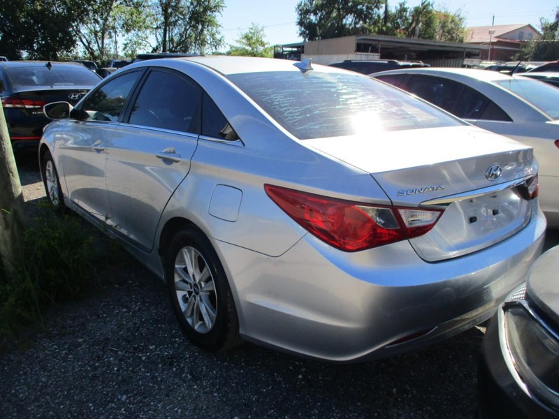 Hyundai Sonata Vehicle Image 04