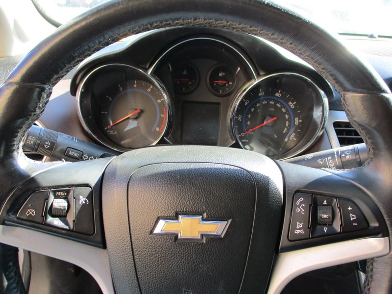Chevrolet Cruze Vehicle Image 10