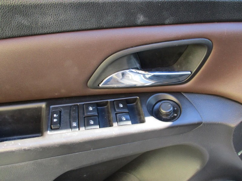 Chevrolet Cruze Vehicle Image 14