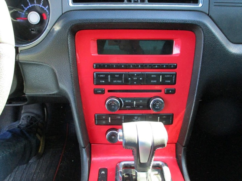 Ford Mustang Vehicle Image 08