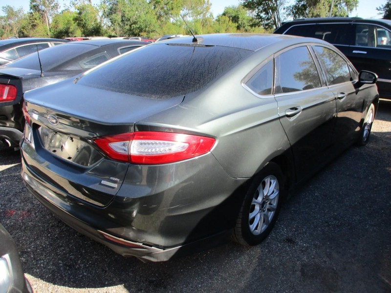 Ford Fusion Vehicle Image 03