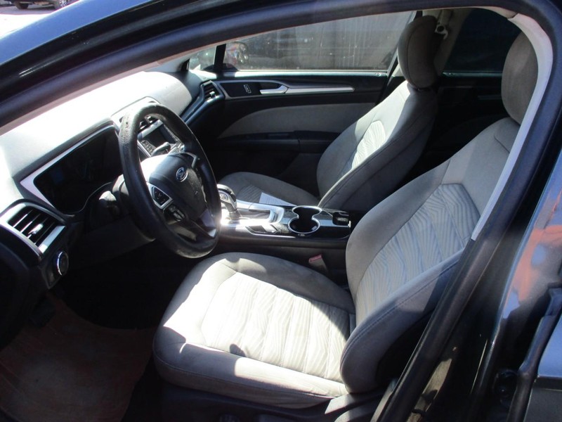 Ford Fusion Vehicle Image 07