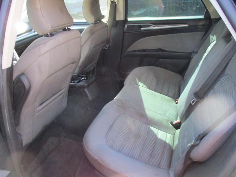 Ford Fusion Vehicle Image 08