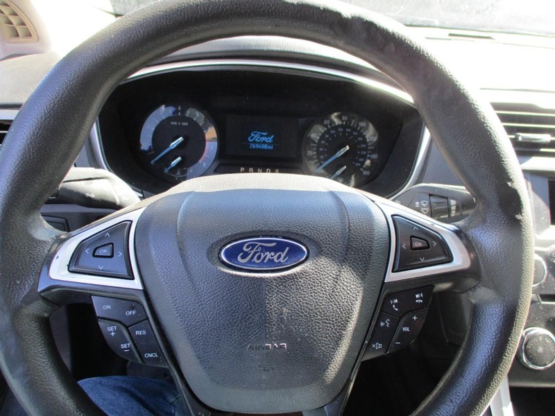 Ford Fusion Vehicle Image 11