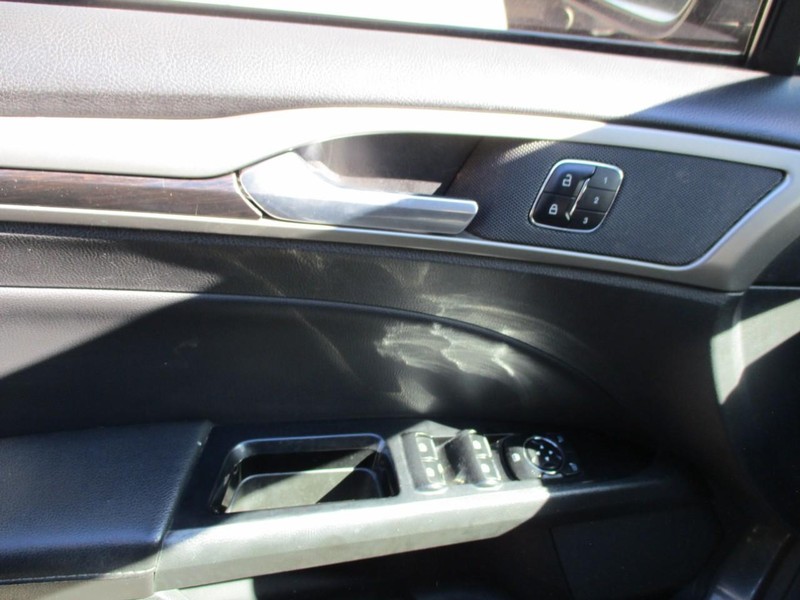Ford Fusion Vehicle Image 06