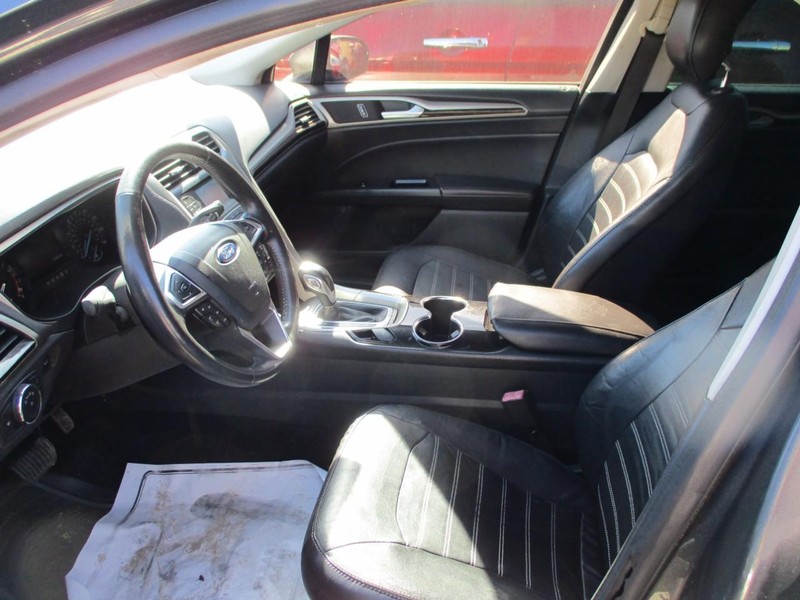 Ford Fusion Vehicle Image 08