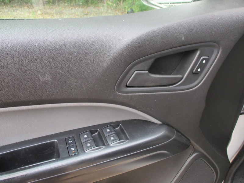 GMC Canyon Vehicle Image 08