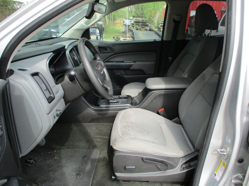 GMC Canyon Vehicle Image 09