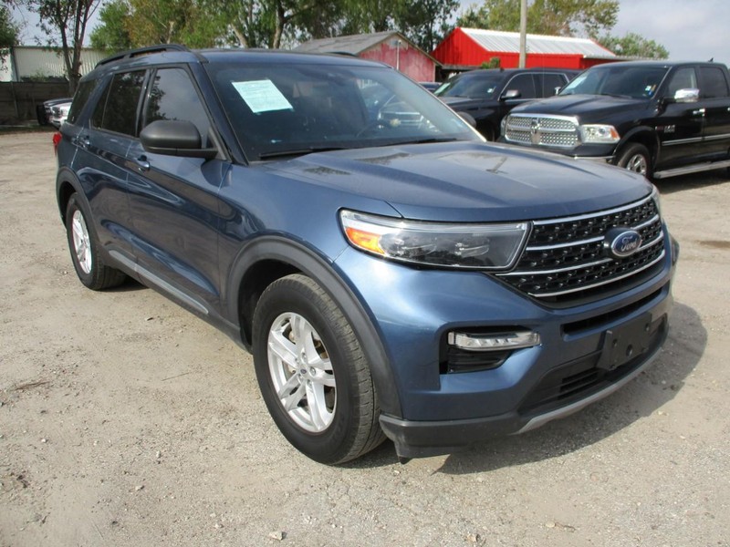 Ford Explorer Vehicle Image 03