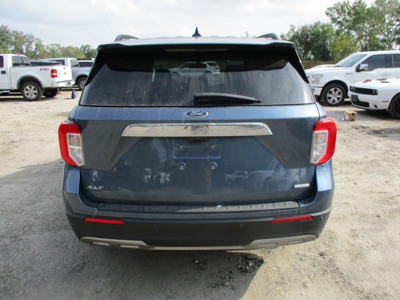 Ford Explorer Vehicle Image 05
