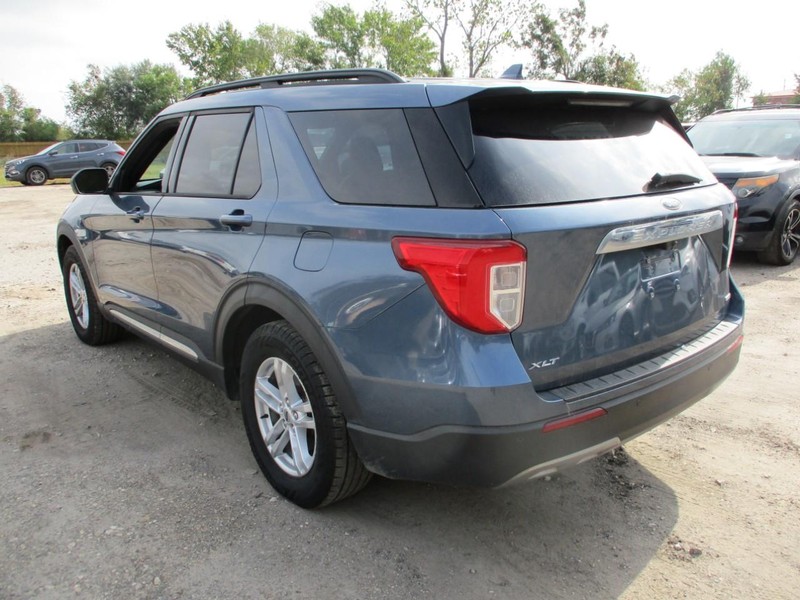 Ford Explorer Vehicle Image 06