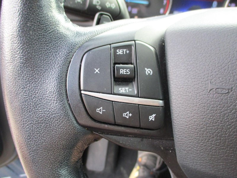 Ford Explorer Vehicle Image 16