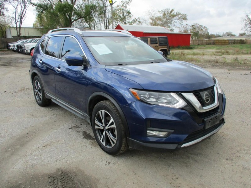 Nissan Rogue Vehicle Image 03