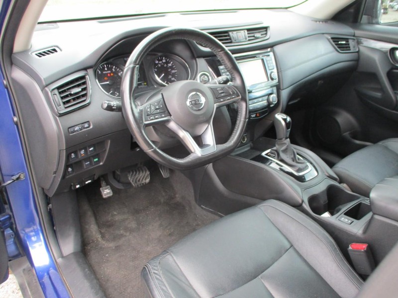 Nissan Rogue Vehicle Image 07