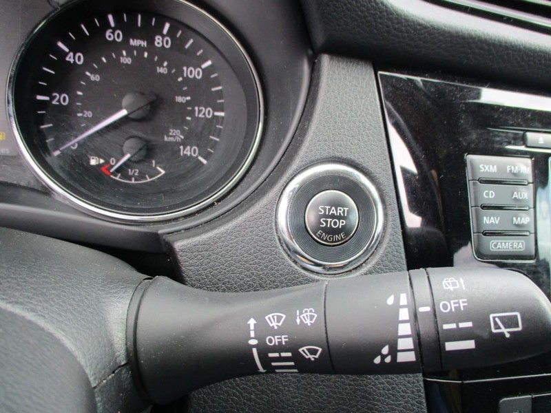 Nissan Rogue Vehicle Image 17