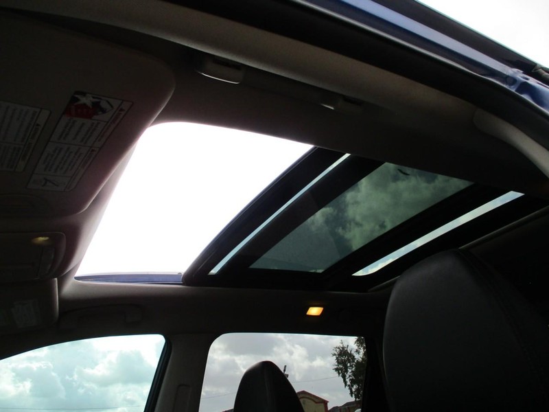 Nissan Rogue Vehicle Image 20