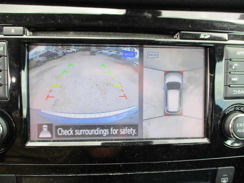 Nissan Rogue Vehicle Image 21