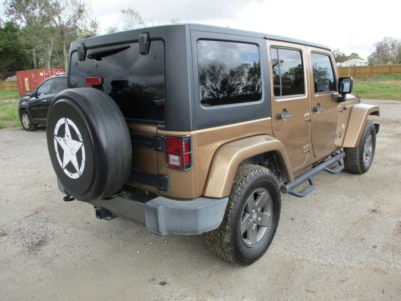 Jeep Wrangler Unlimited Vehicle Image 04
