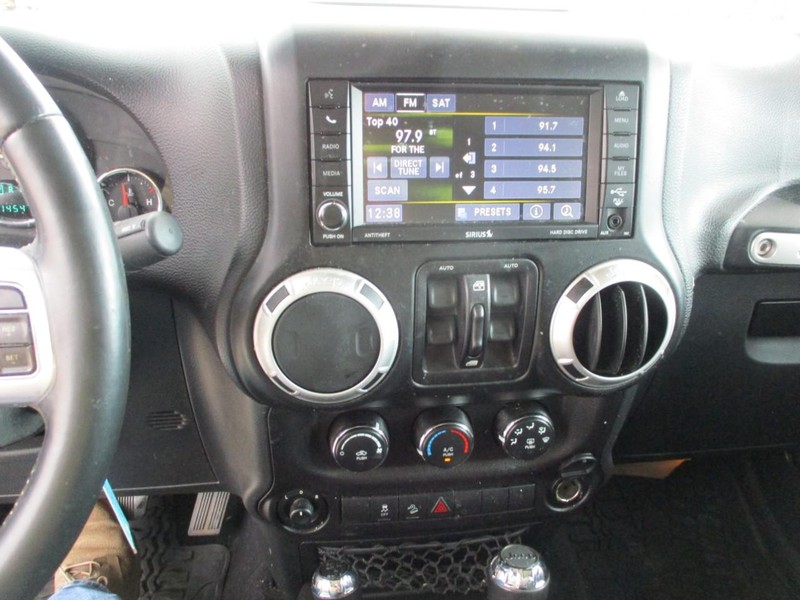 Jeep Wrangler Unlimited Vehicle Image 12
