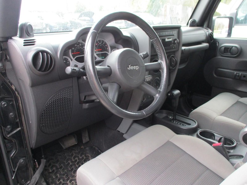 Jeep Wrangler Unlimited Vehicle Image 06