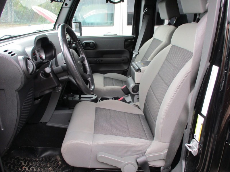 Jeep Wrangler Unlimited Vehicle Image 07