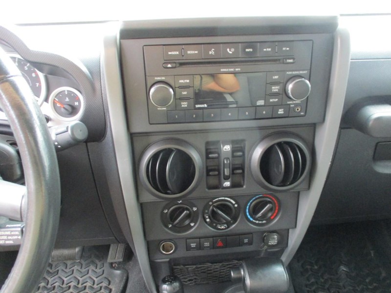 Jeep Wrangler Unlimited Vehicle Image 11