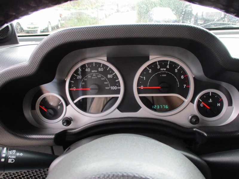 Jeep Wrangler Unlimited Vehicle Image 13