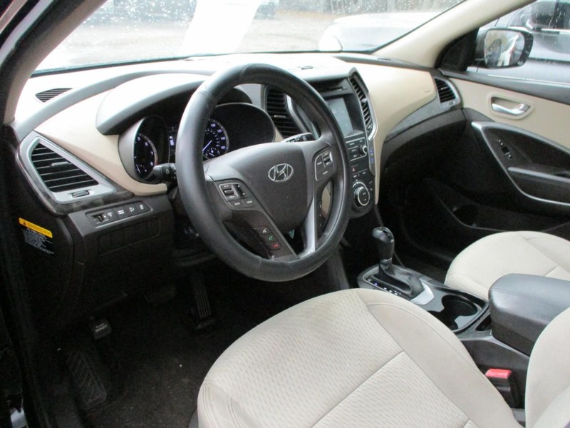 Hyundai Santa Fe Sport Vehicle Image 05