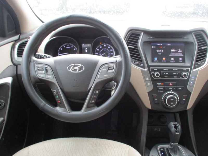 Hyundai Santa Fe Sport Vehicle Image 08