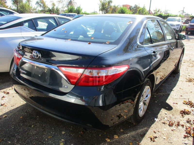 Toyota Camry Vehicle Image 04