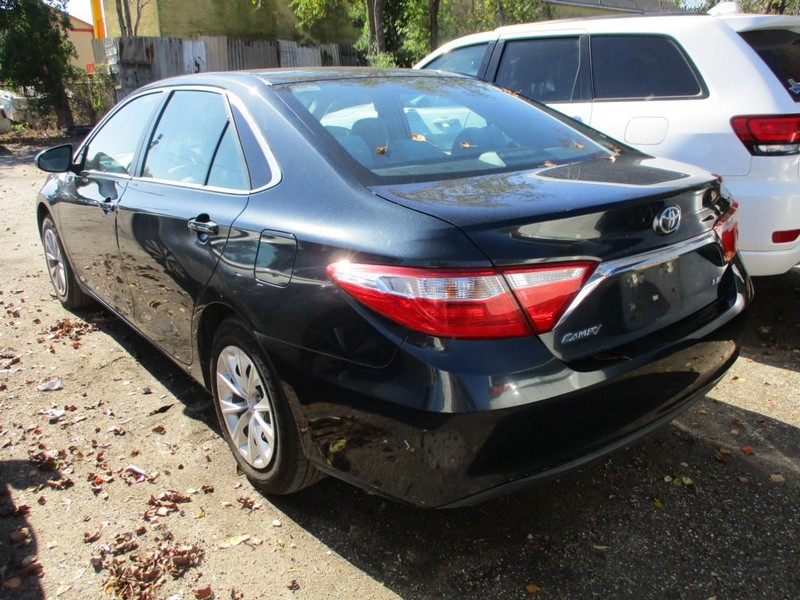 Toyota Camry Vehicle Image 05
