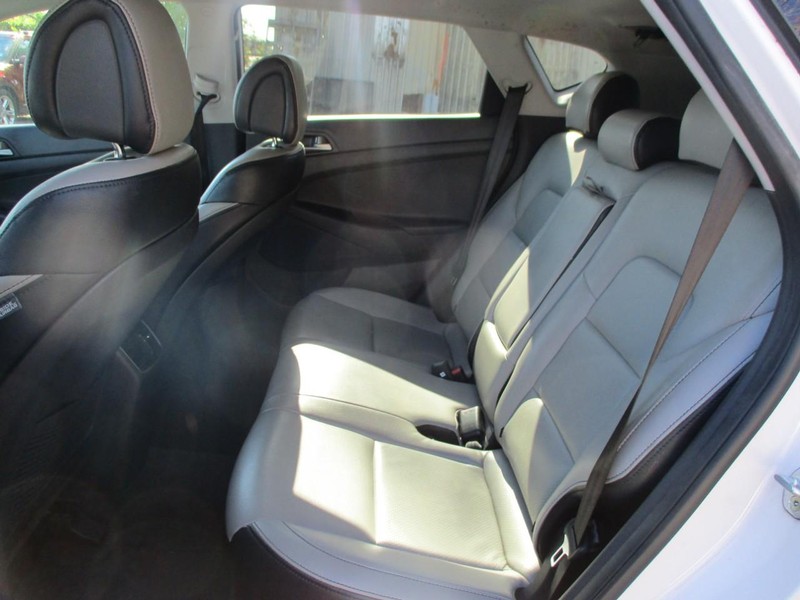 Ford Edge Vehicle Image 09