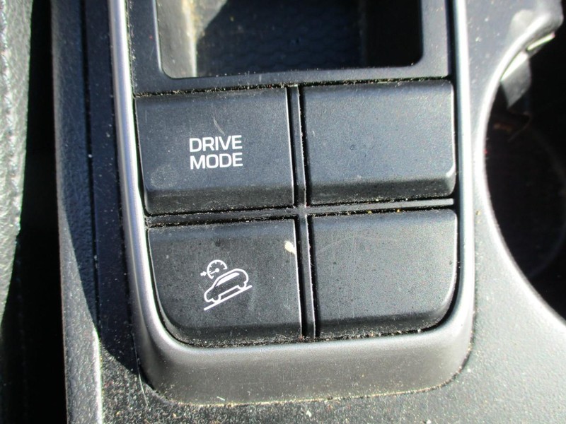 Ford Edge Vehicle Image 15