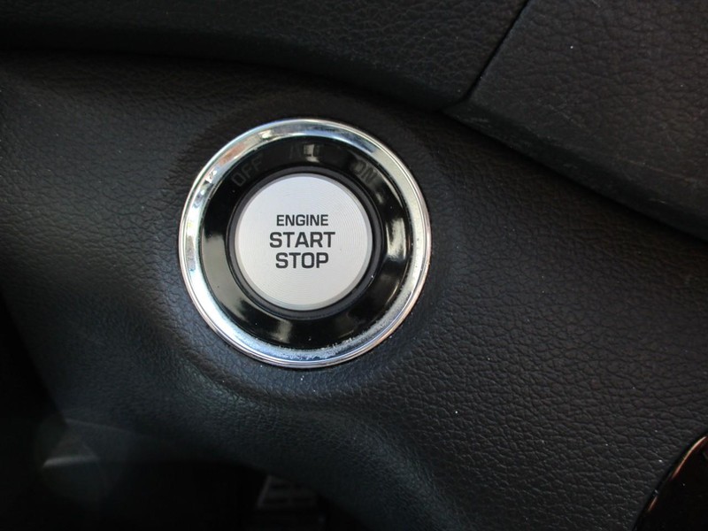 Ford Edge Vehicle Image 18