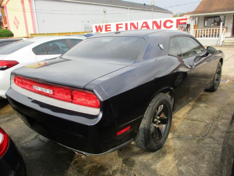 Dodge Challenger Vehicle Image 04
