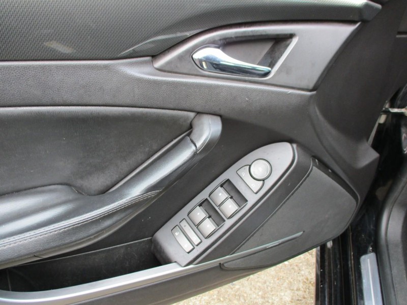 Cadillac CTS Sedan Vehicle Image 08