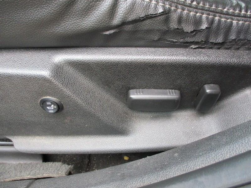 Cadillac CTS Sedan Vehicle Image 09
